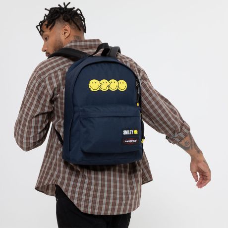 Instrueren daarna Plasticiteit Eastpak Out Of Office Rugzak Smiley Patch Marine